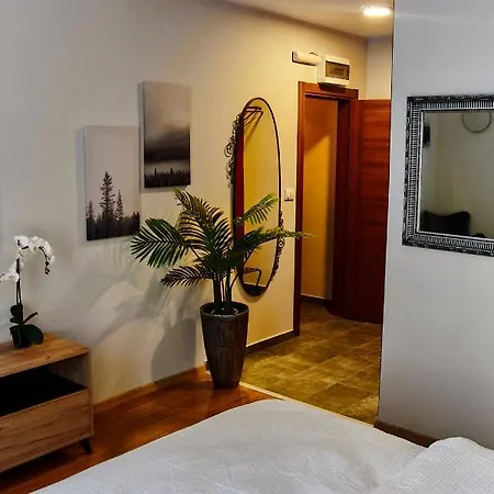 Aparthotel Restoran Orijent 5 4*