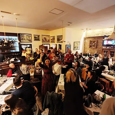 Aparthotel Restoran Orijent 5