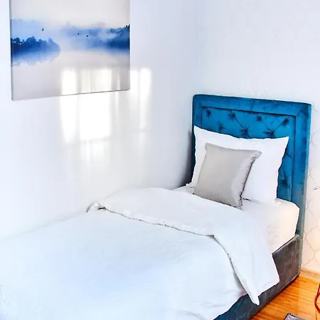 Restoran Orijent 5 * Sombor